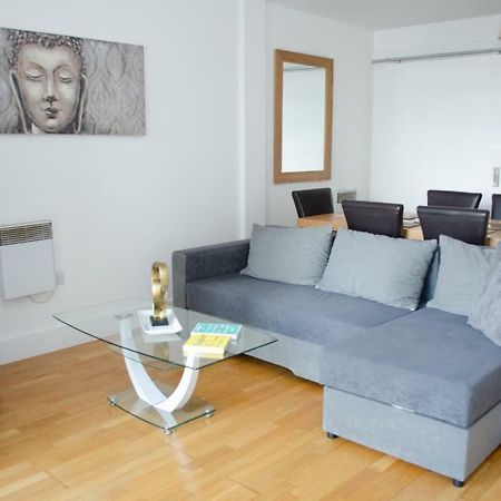Serviced Apartment In Liverpool City Centre - Free Parking - Balcony - By Happy Days المظهر الخارجي الصورة