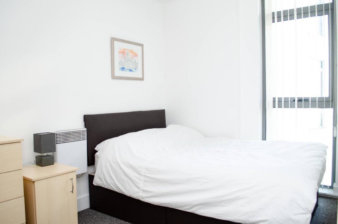 Serviced Apartment In Liverpool City Centre - Free Parking - Balcony - By Happy Days المظهر الخارجي الصورة